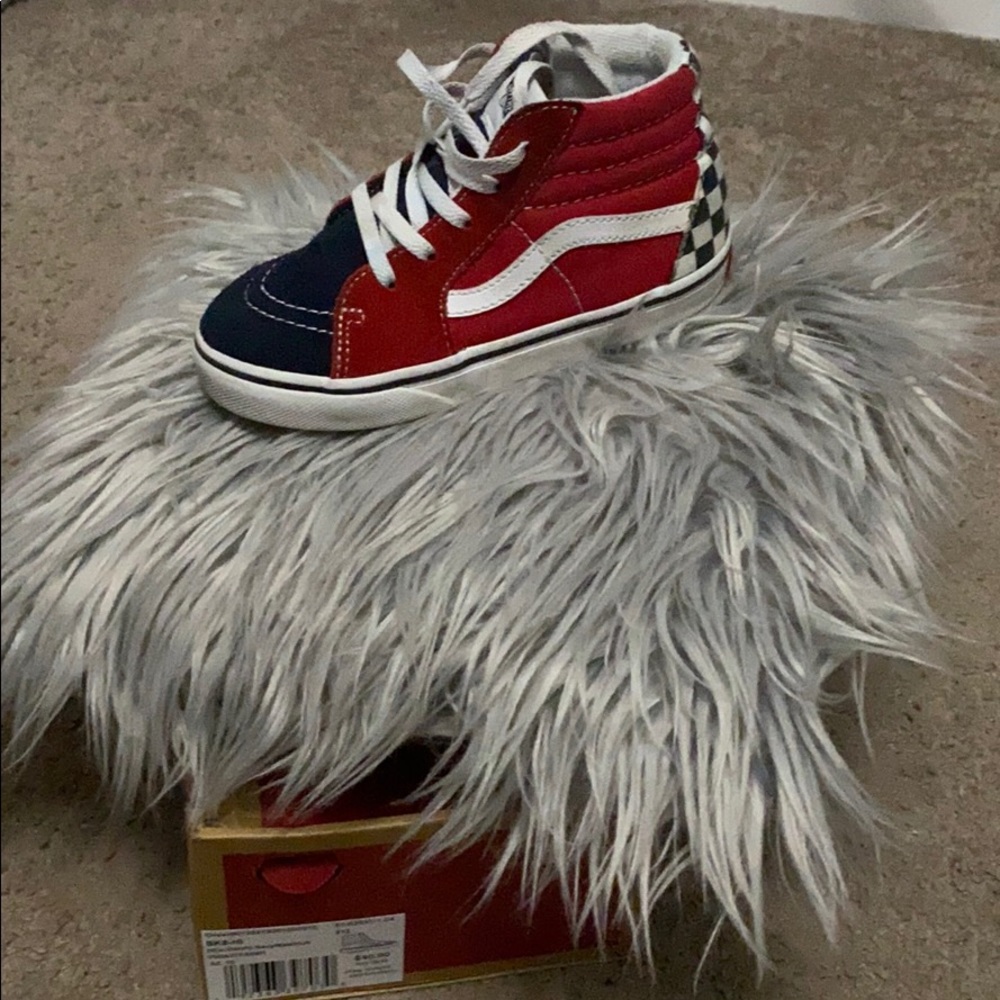 Mix match vans size 10